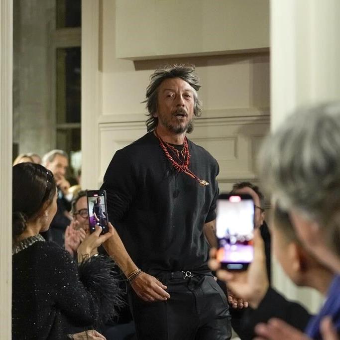 Valentino's longtime designer Piccioli announces his departure from the brand after 25 years
